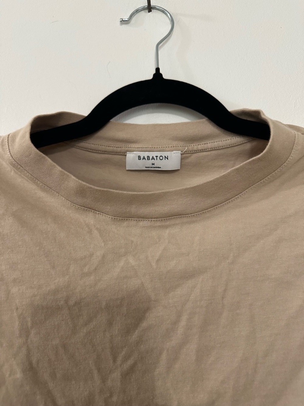 Aritzia BABATON Beige Tan Cotton Jersey Shoulder Pad Cropped T-Shirt Sz Medium - Picture 2 of 9